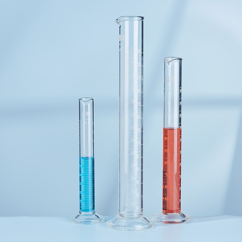 Glass measuring cylinder4